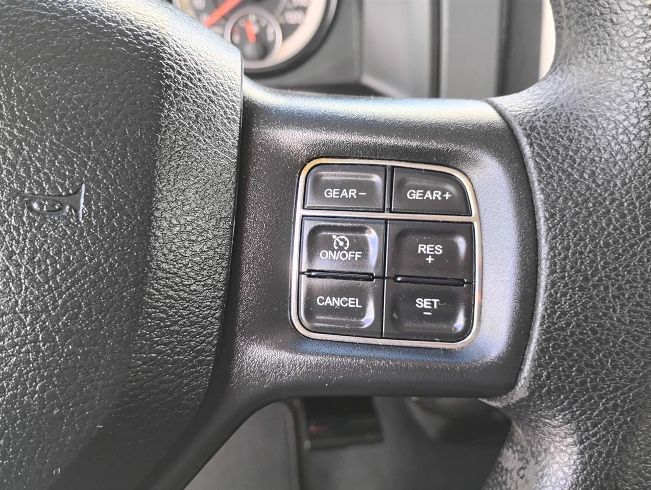 RAM 1500 SLT 4x4 Quad Cab 6'4" Box 2017
