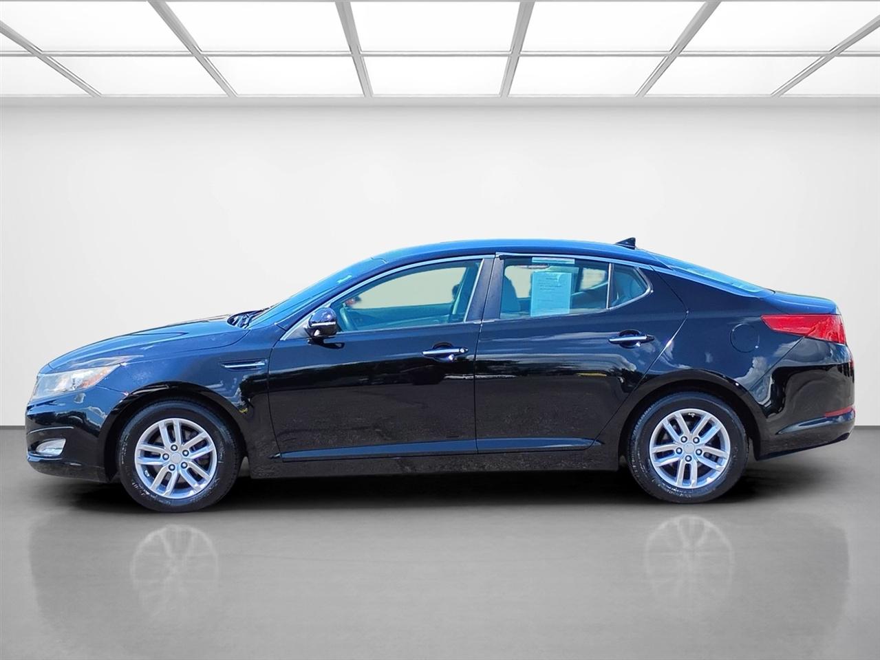 Used 2013 Kia Optima LX with VIN 5XXGM4A77DG117584 for sale in Fostoria, OH