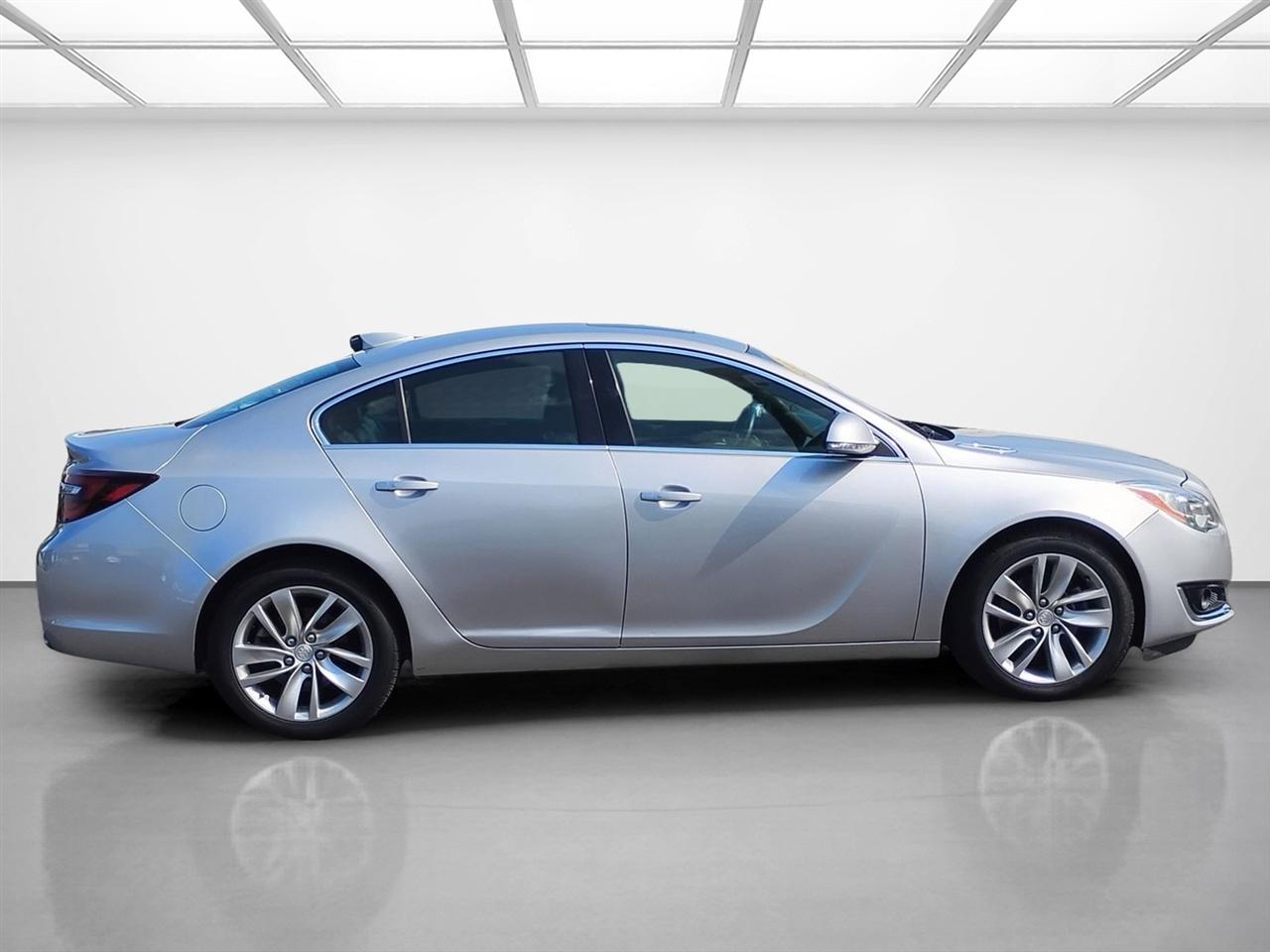 Buick Regal 4dr Sdn Premium I FWD 2015