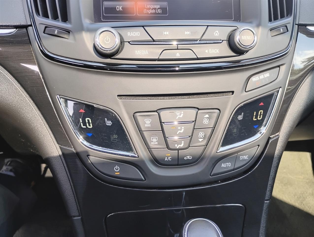 Buick Regal 4dr Sdn Premium I FWD 2015