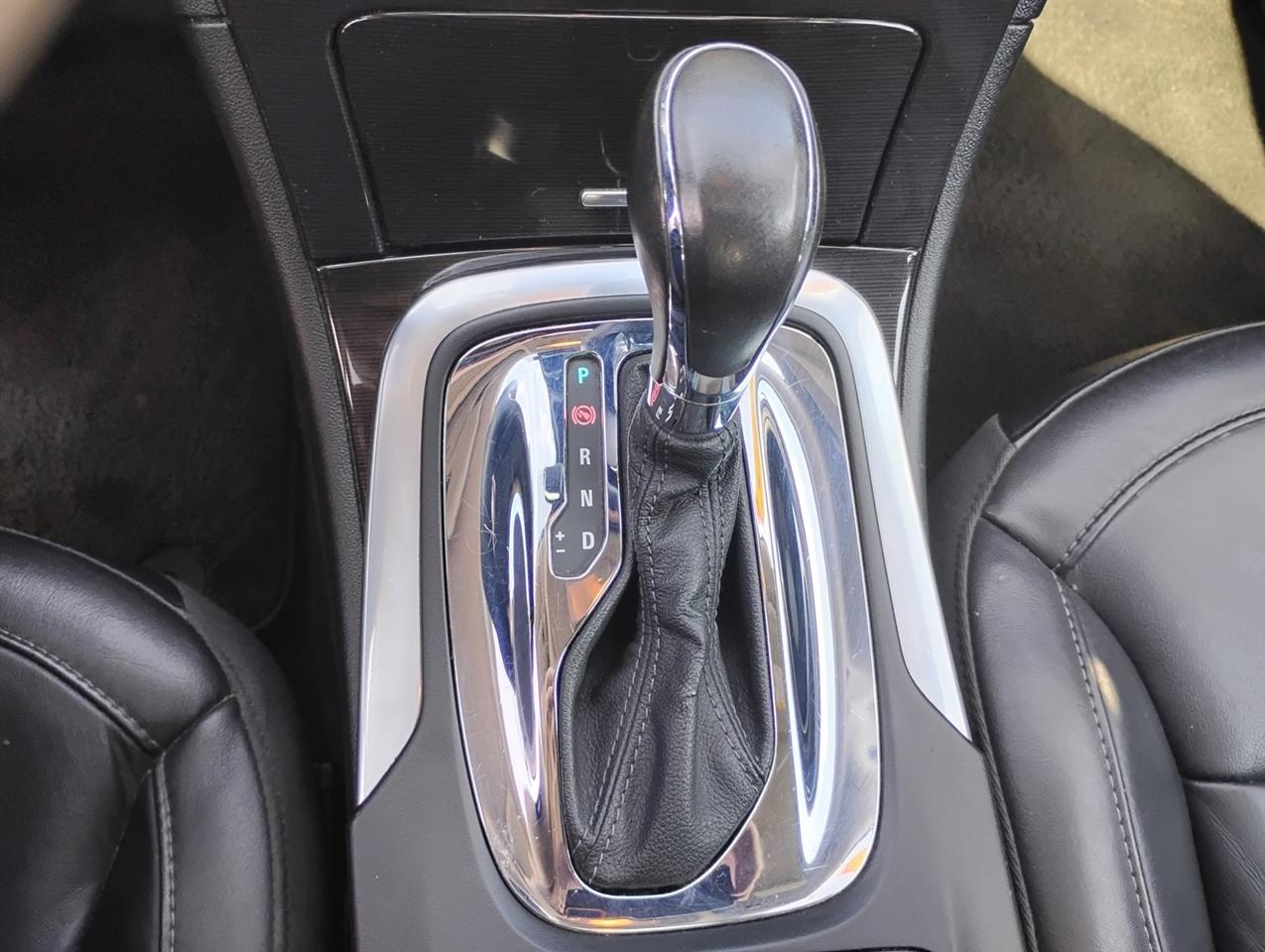 Buick Regal 4dr Sdn Premium I FWD 2015