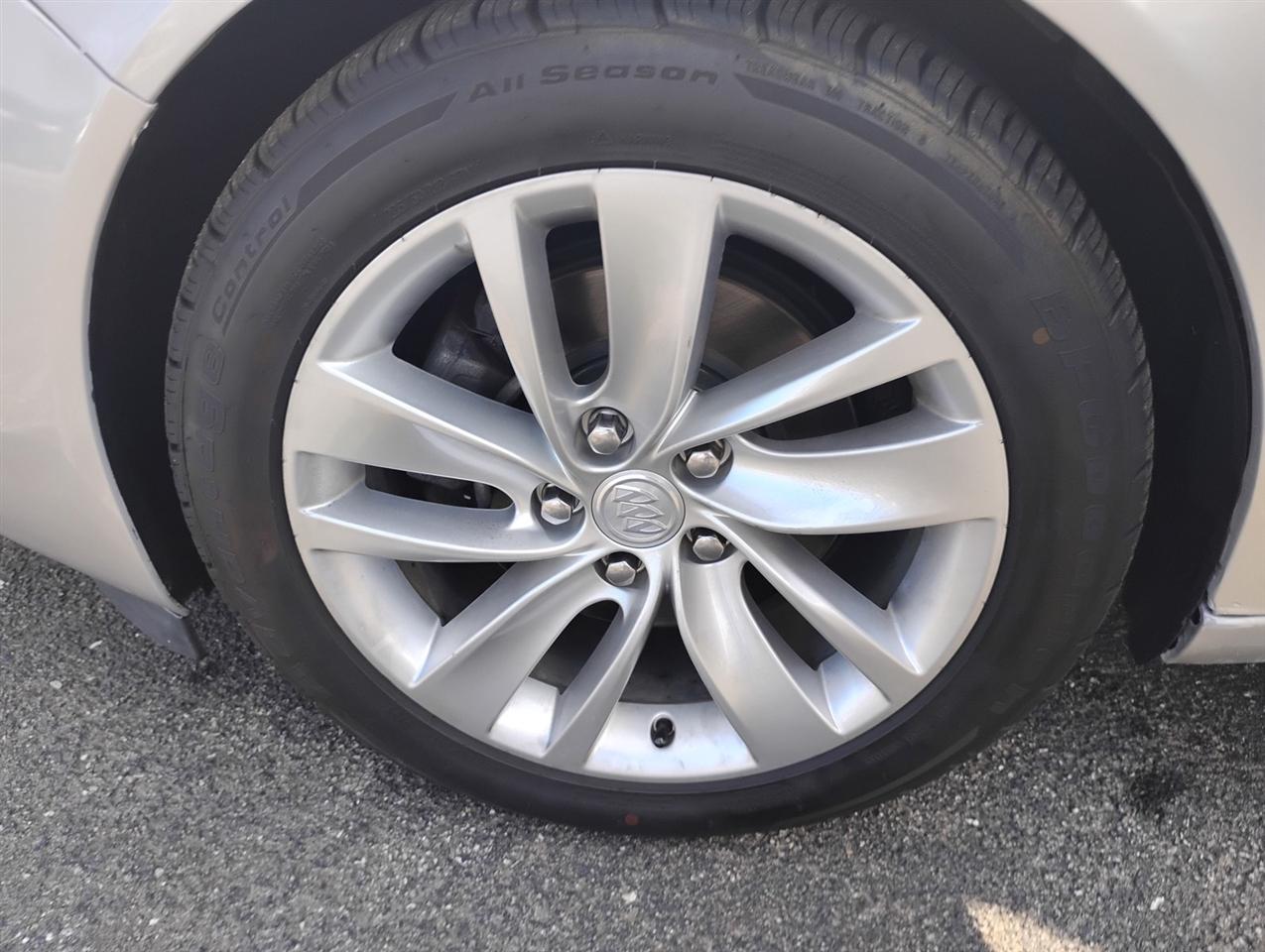 Buick Regal 4dr Sdn Premium I FWD 2015
