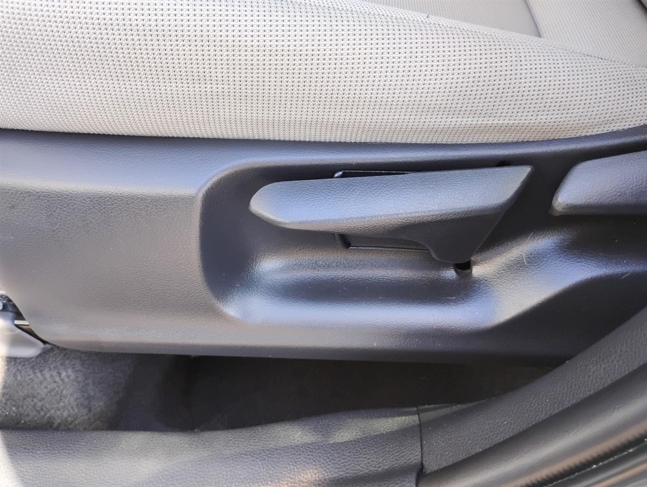 Toyota Corolla Cross L 4WD (Natl) 2023