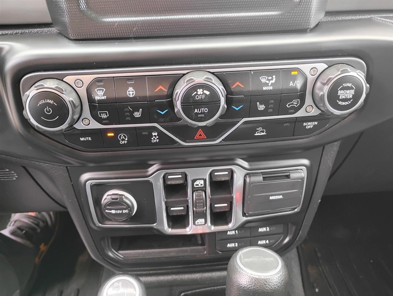 Jeep Gladiator Willys 4x4 2021