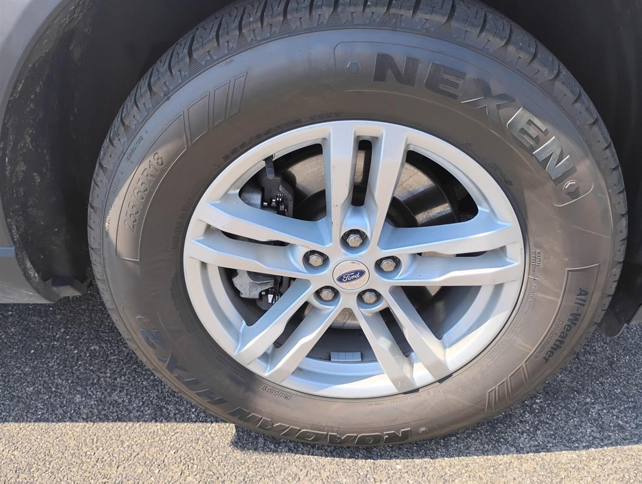 Ford Explorer XLT 4WD 2022