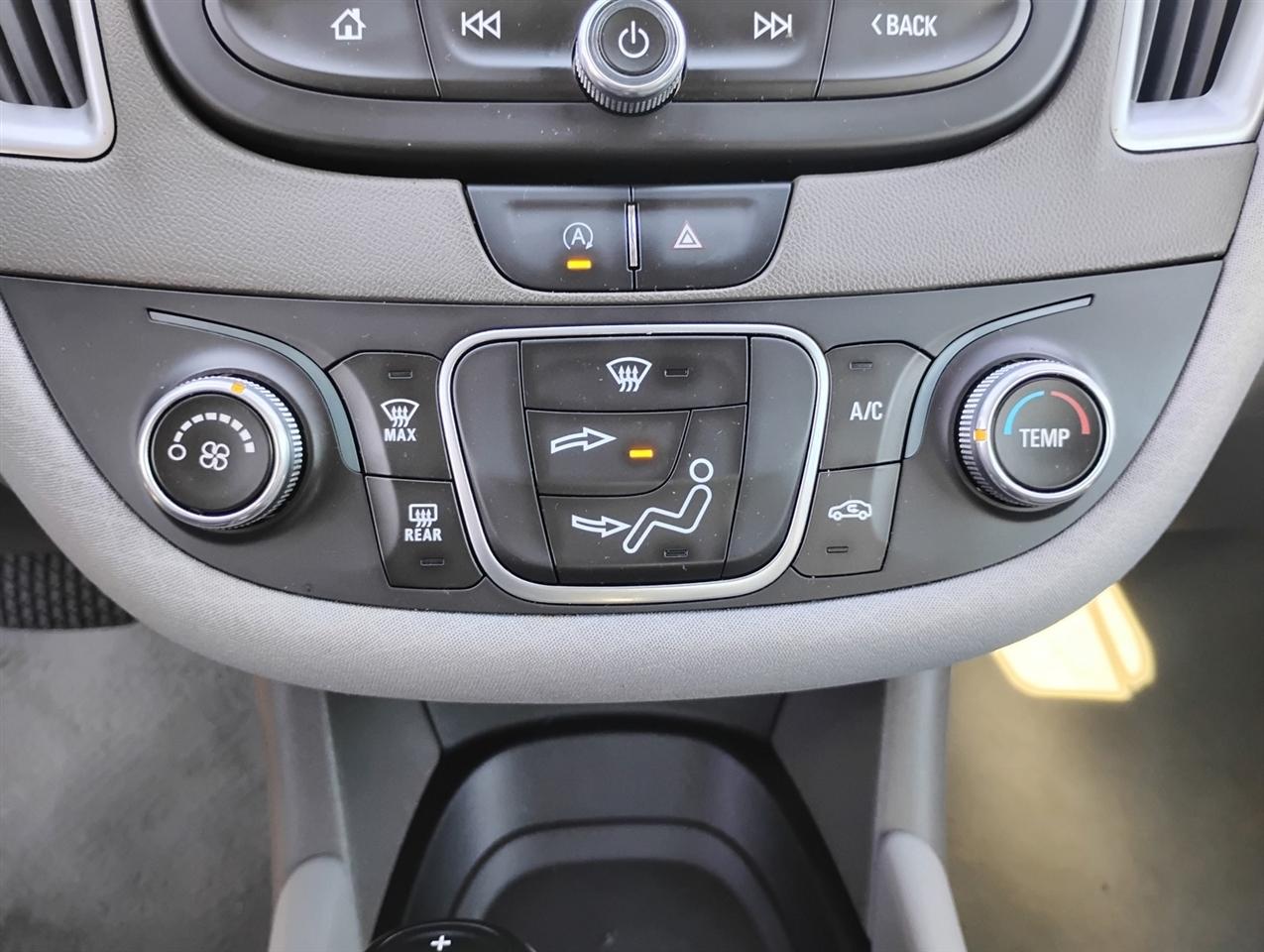 Chevrolet Malibu 4dr Sdn LS w/1FL 2020