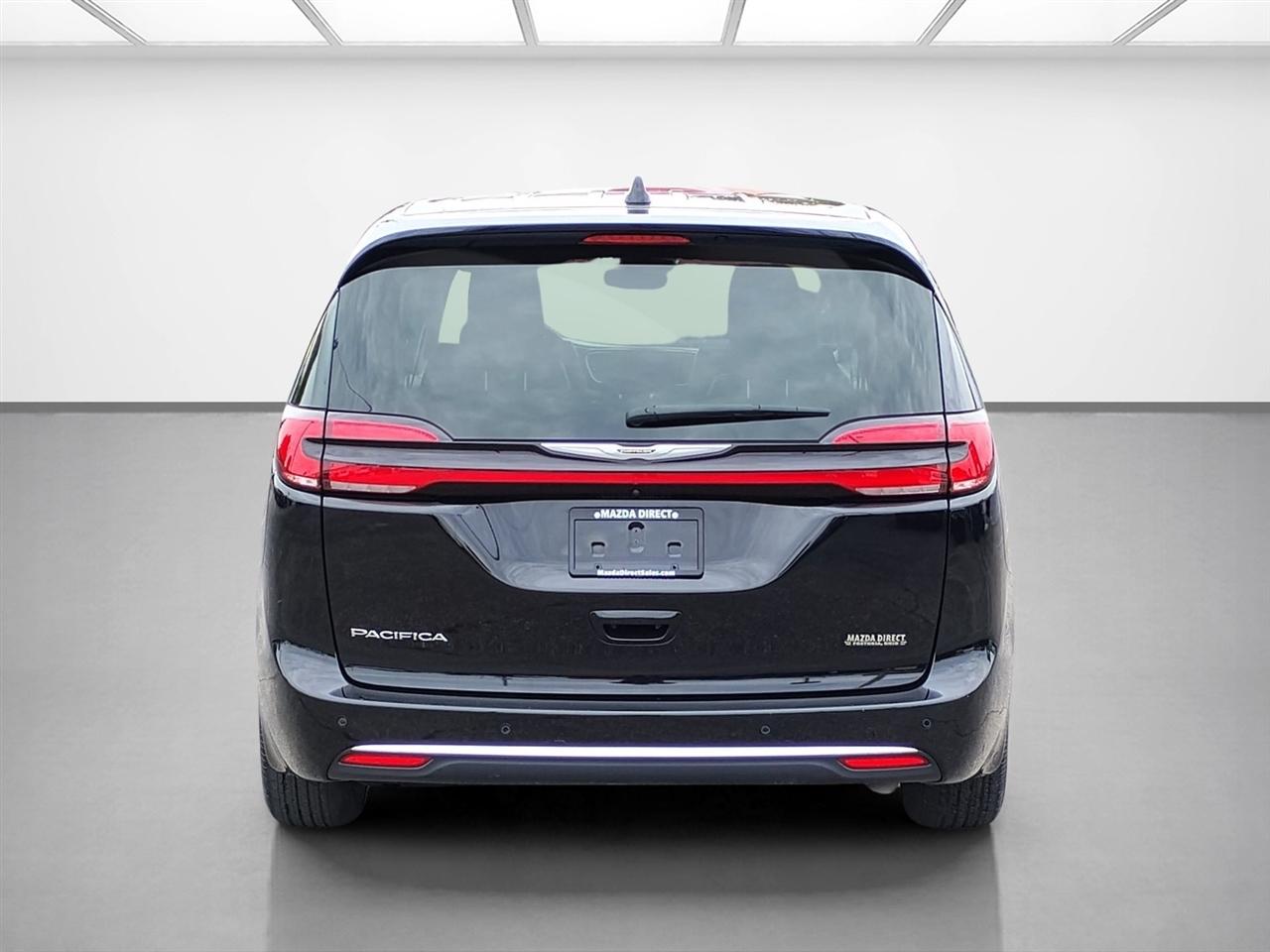 Chrysler Pacifica Touring L 2024
