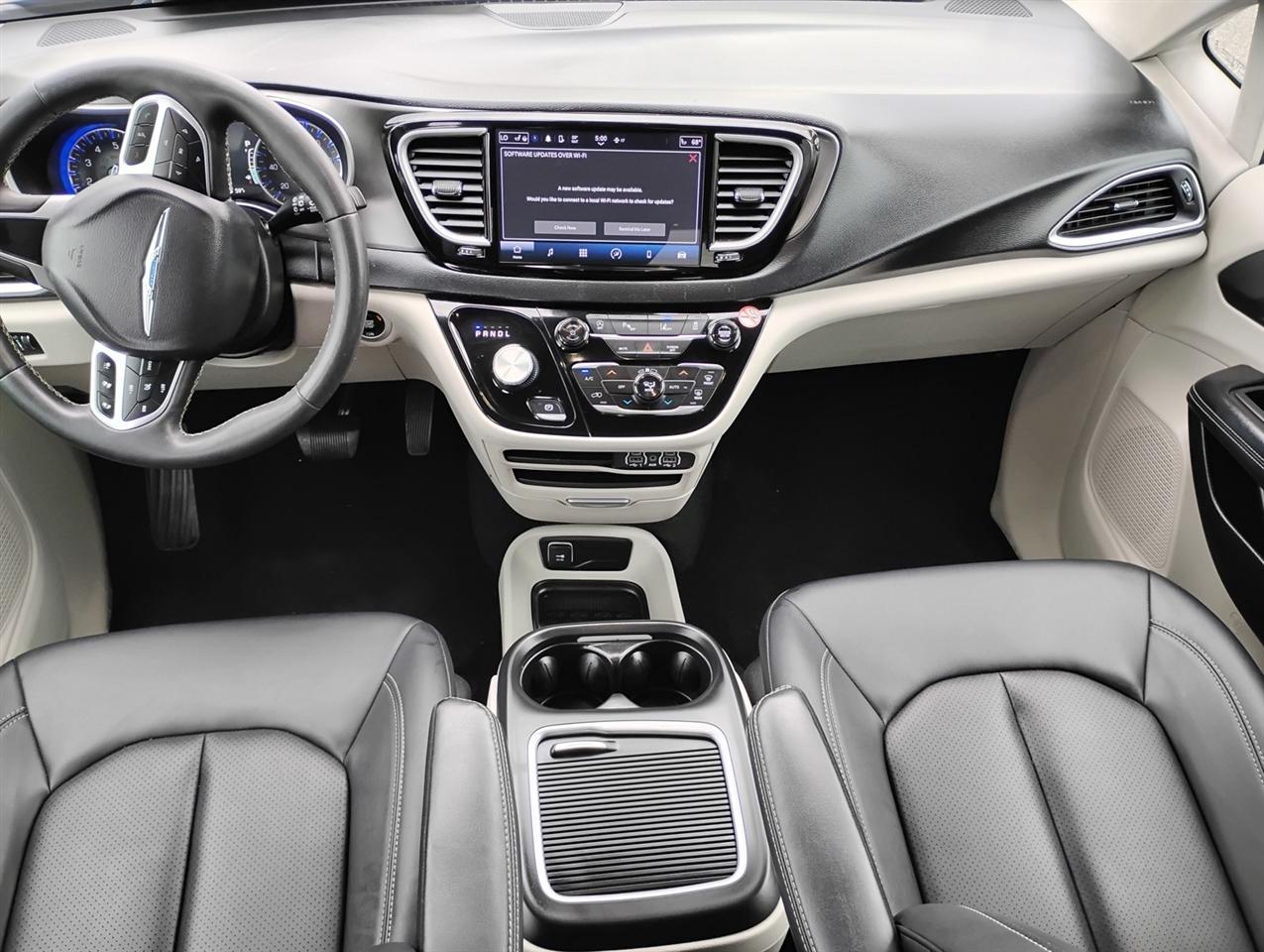 Chrysler Pacifica Touring L 2024