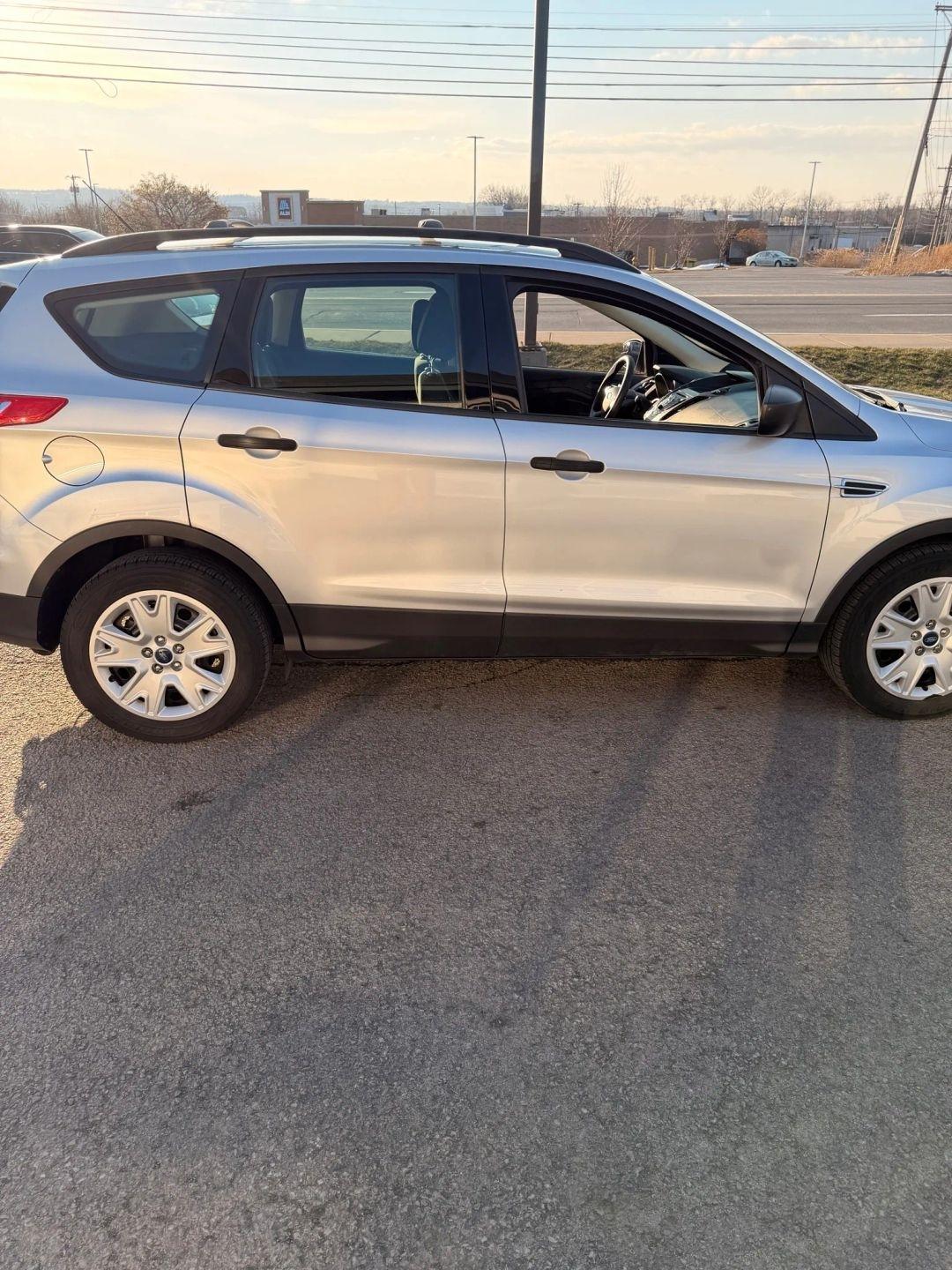 Ford Escape  2014