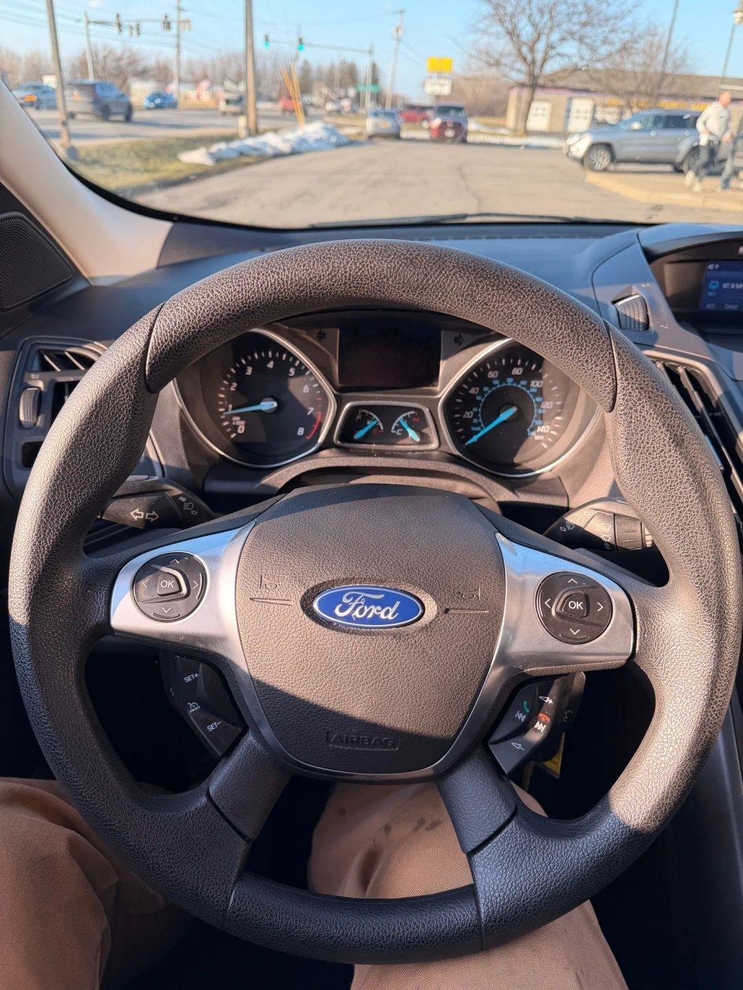 Ford Escape  2014