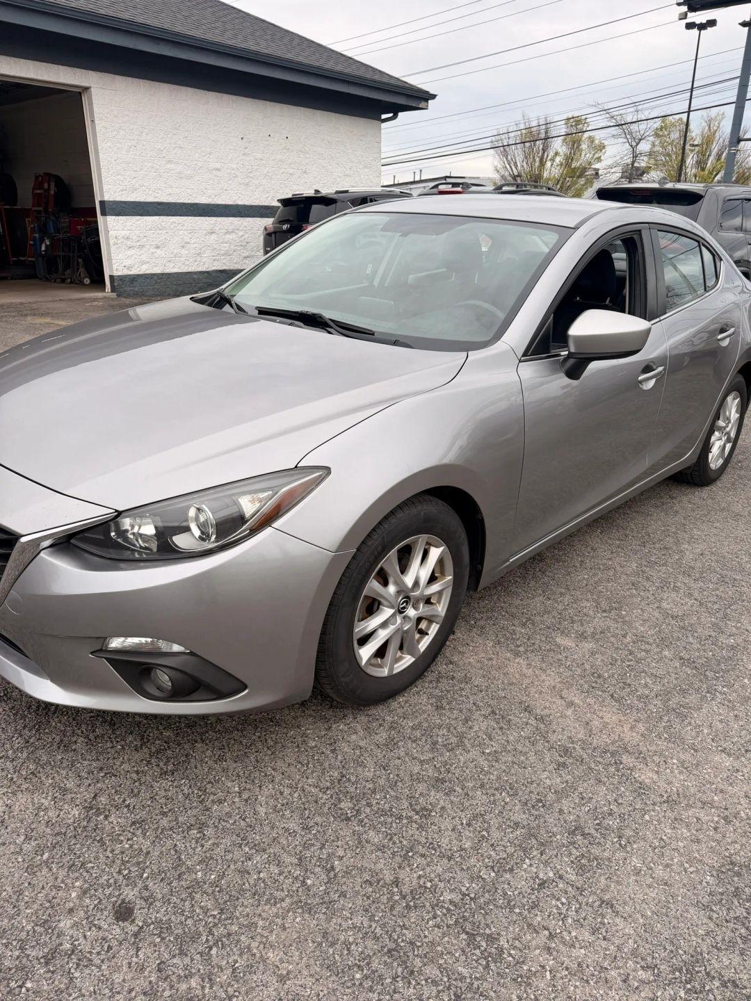 Mazda MAZDA3  2015