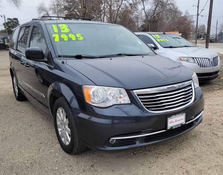Chrysler Town & Country Touring 2013