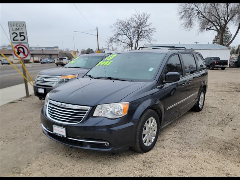 2013 Chrysler Town & Country Touring
