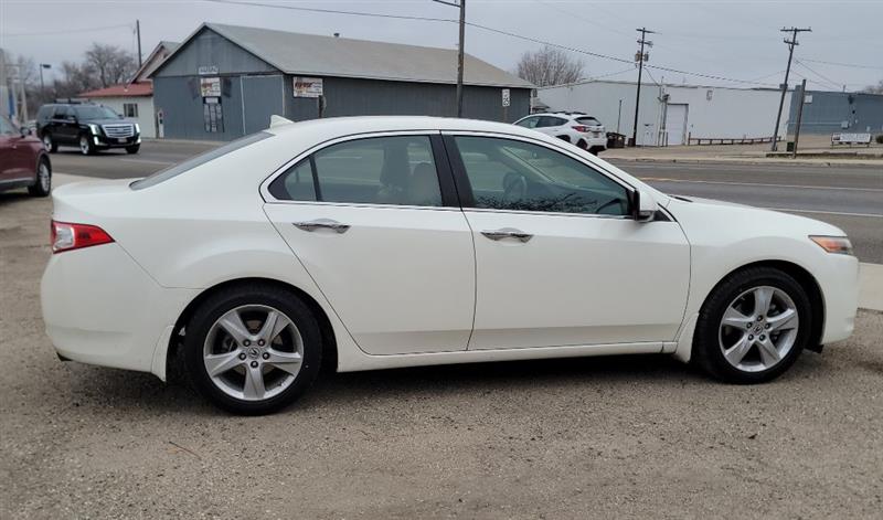 Acura TSX 5-Speed AT with Tech Package 2009