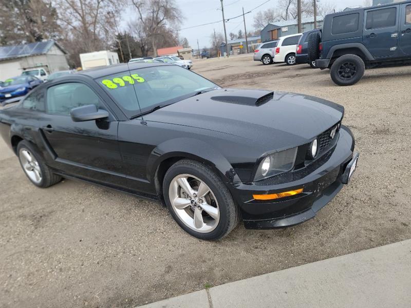 Ford Mustang GT Deluxe Coupe 2007