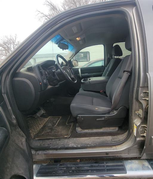 Chevrolet Silverado 1500 LS Crew Cab 4WD 2009