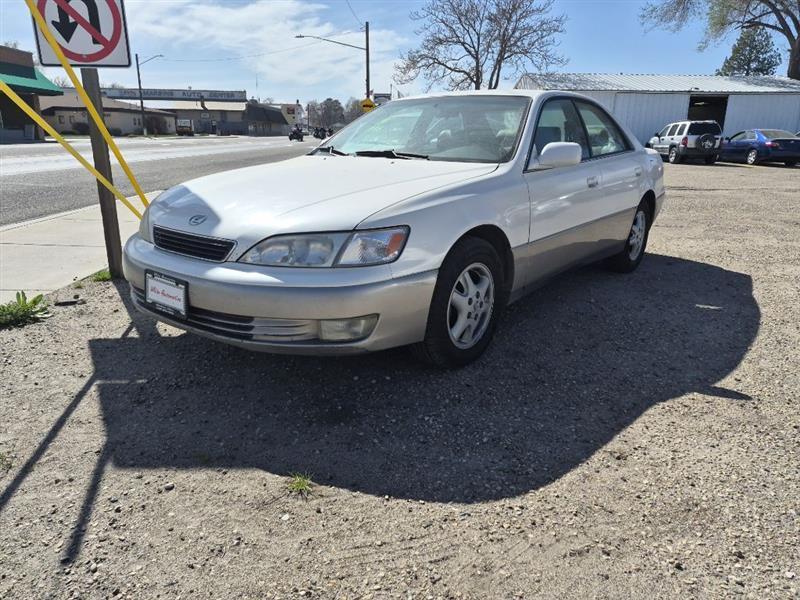 1999 Lexus ES 300 Base