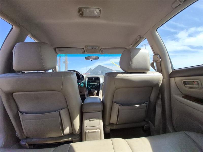 Lexus ES 300 Base 1999