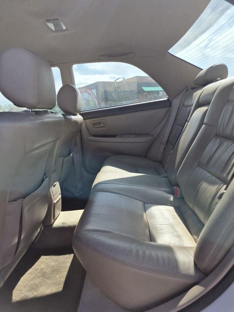 Lexus ES 300 Base 1999