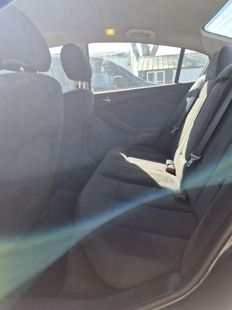 Nissan Altima 2.5 S 2012