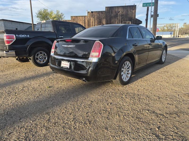 Chrysler 300 Base 2012