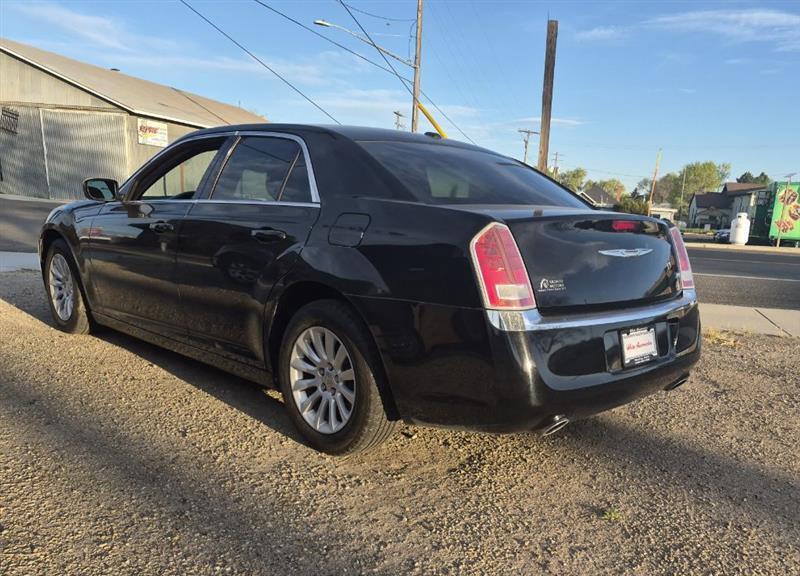 Chrysler 300 Base 2012