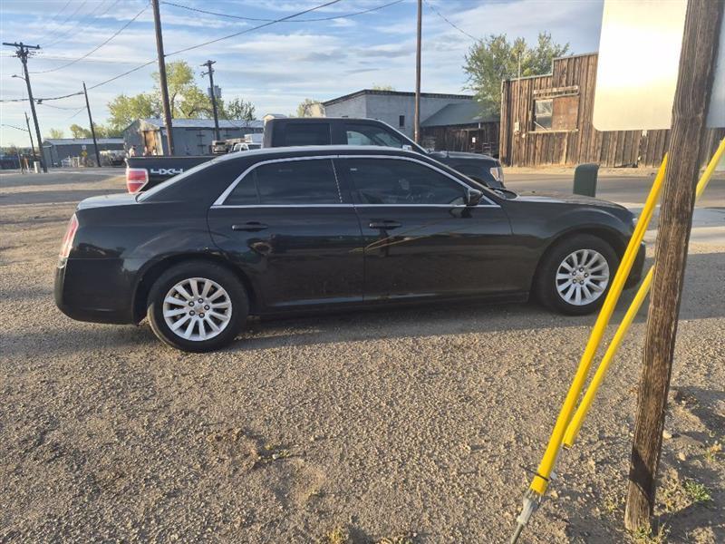 Chrysler 300 Base 2012