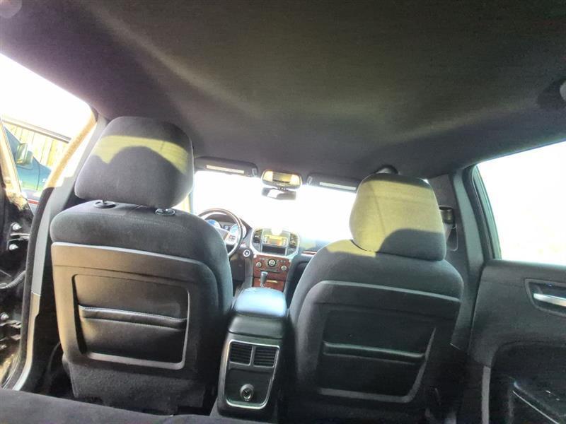 Chrysler 300 Base 2012