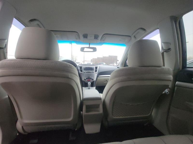 Subaru Outback 2.5i Premium 2012