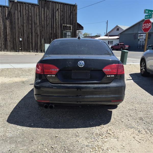 Volkswagen Jetta SE 2011