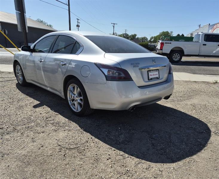 Nissan Maxima S 2014