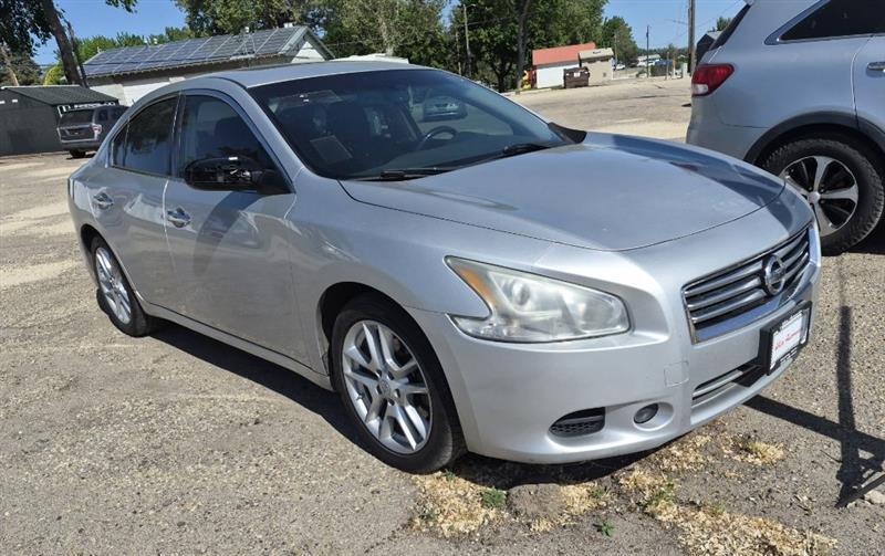 Nissan Maxima S 2014