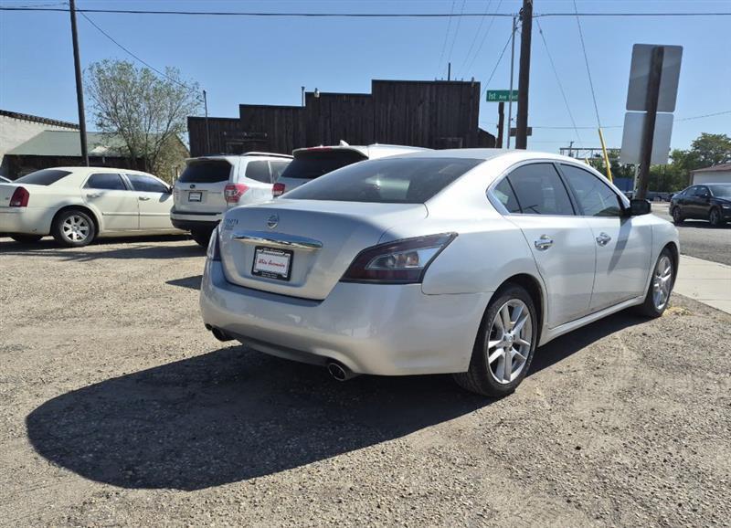 Nissan Maxima S 2014