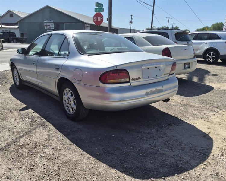 Oldsmobile Intrigue GX Sedan 2002