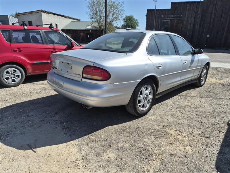 Oldsmobile Intrigue GX Sedan 2002