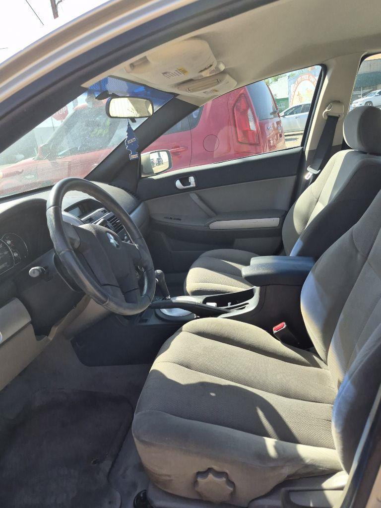 Mitsubishi Galant SE 2006