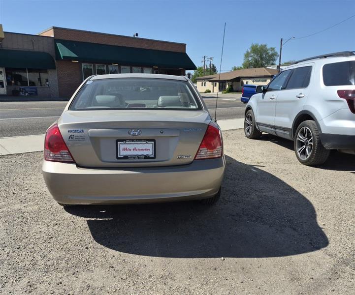 Hyundai Elantra GLS 4-Door 2006