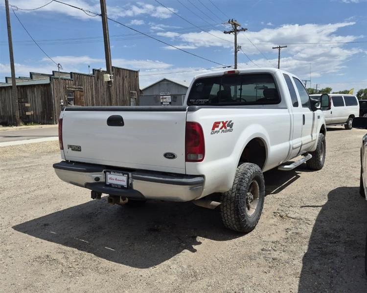 Ford F-350 SD XL SuperCab 4WD 2004