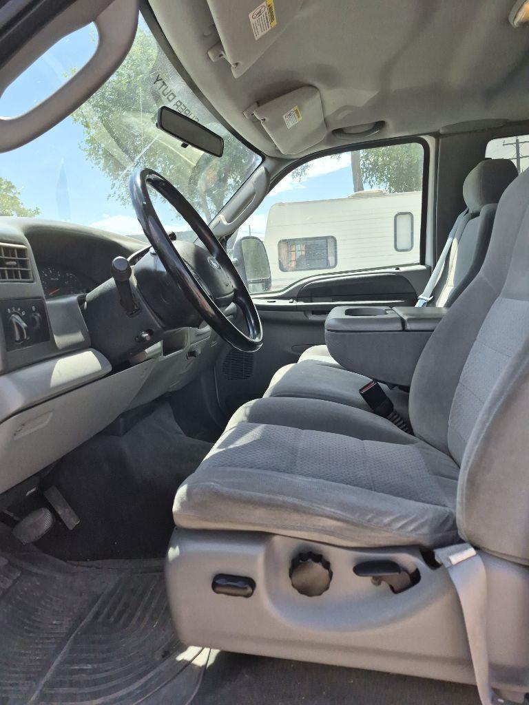 Ford F-350 SD XL SuperCab 4WD 2004