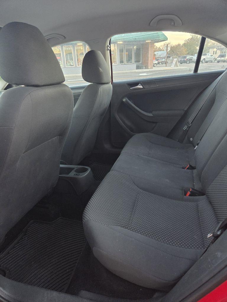 Volkswagen Jetta S 2012