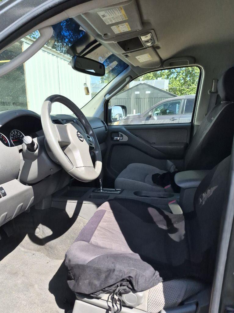 Nissan Frontier LE Crew Cab 4WD 2006