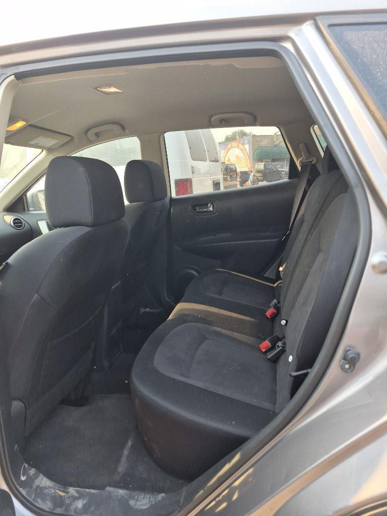 Nissan Rogue S AWD 2012