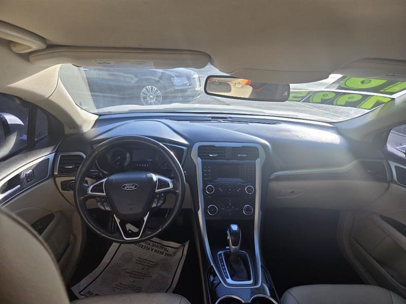 Ford Fusion SE 2016