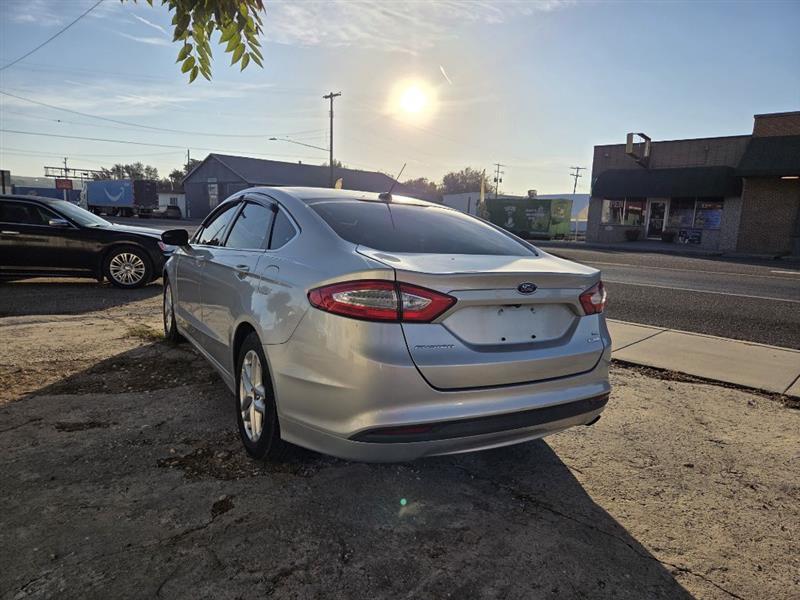 Ford Fusion SE 2016