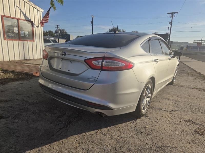 Ford Fusion SE 2016