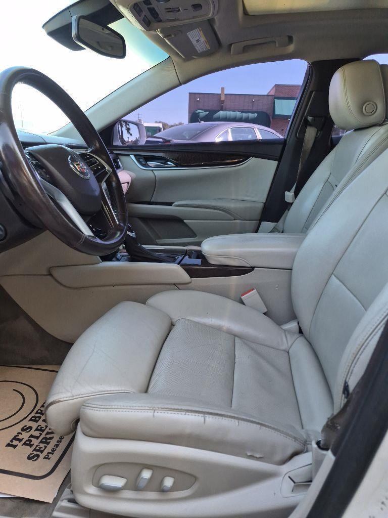 Cadillac XTS Premium 2013