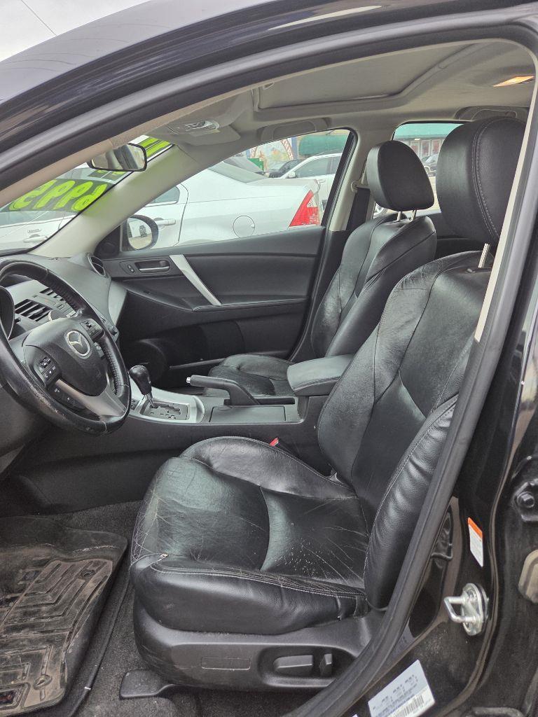 Mazda MAZDA3 s Grand Touring 4-Door 2011