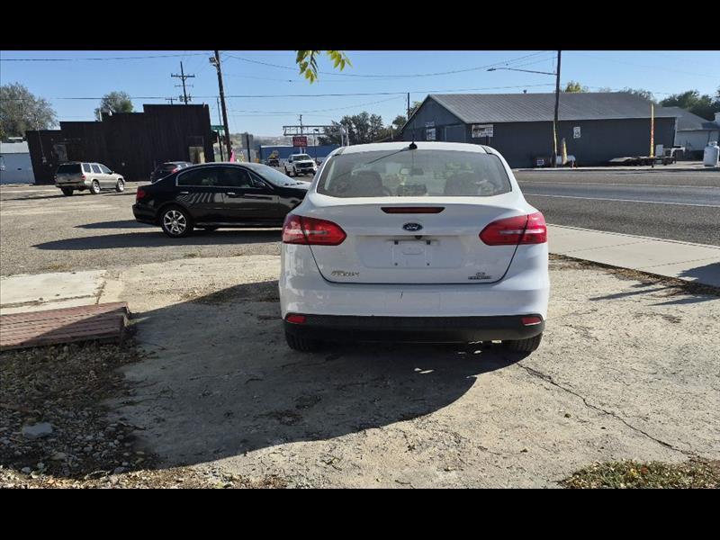 2015 Ford Focus SE Sedan