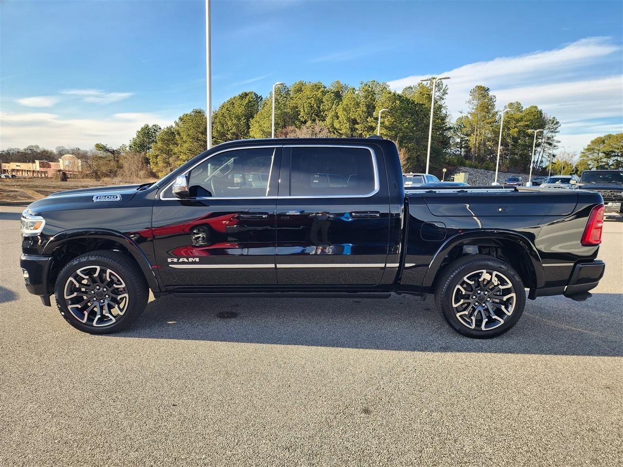 RAM 1500 Limited Crew Cab SWB 4WD 2025