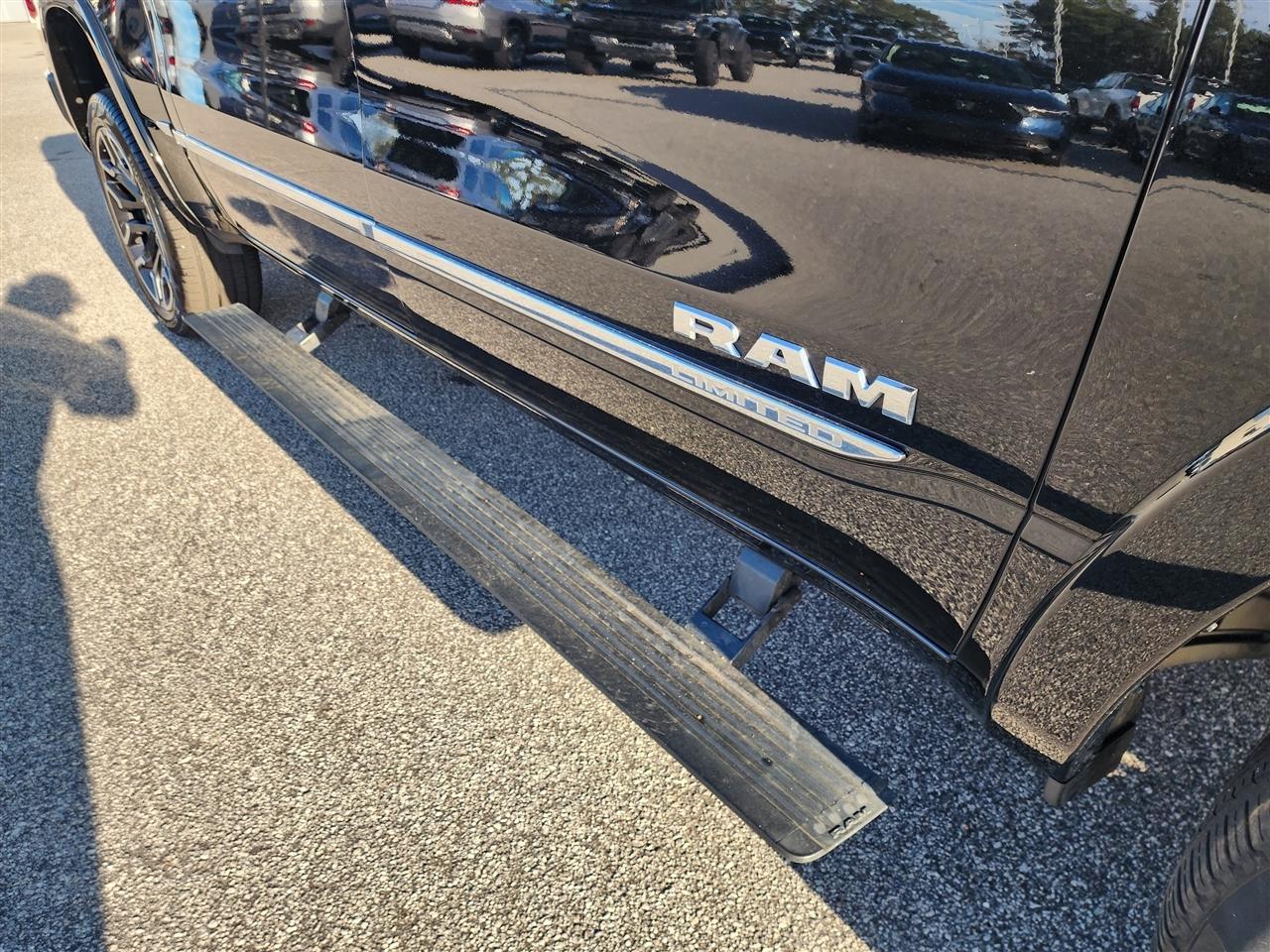 RAM 1500 Limited Crew Cab SWB 4WD 2025